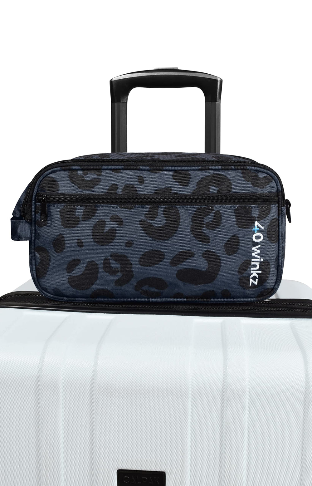 40Winkz adjustable-removable-strap provides comfortable carrying on long trips.