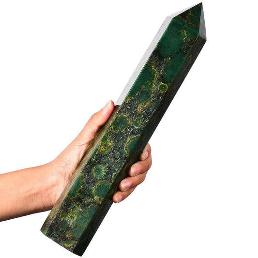 AMOYSTONE emerald green quartz obelisk with six facets for focused meditation