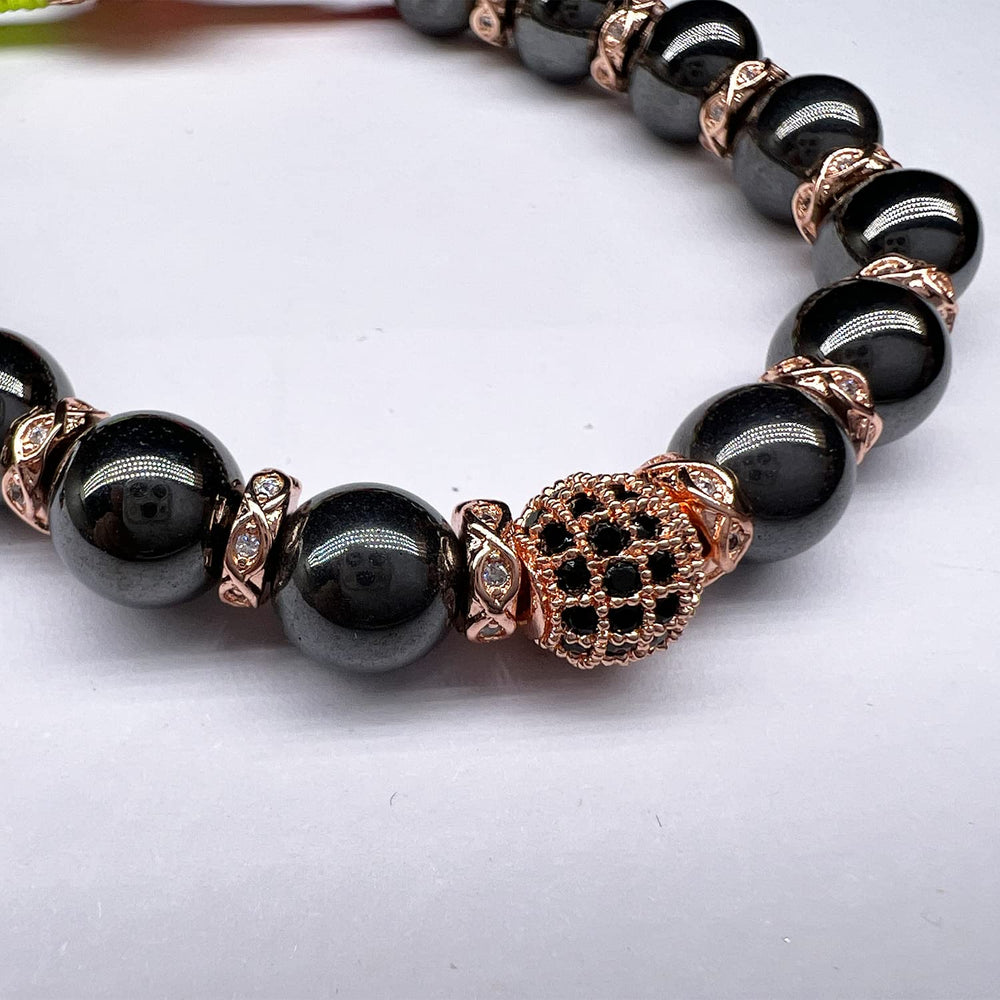 Apocalyptic-K gold-plated bracelet with zirconia detail for a luxurious look.