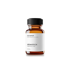 AromaTech Oud Saphir bottle with rich amber oil and elegant label for diffusers.