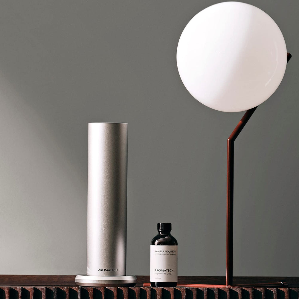 AromaTech Vanilla Bourbon diffuser scene promoting relaxing ambience.