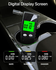 BACZGIF Breathalyzer with carrying case keeps device protected and ready.