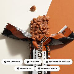 Barebells Cookies and Caramel bar with crisp toppers emphasizes crunchy texture.