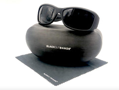 Soft rubberized frame of Raven for comfortable all-night wear