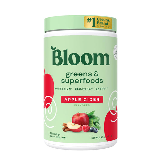 Bloom Nutrition Superfood Greens Powder smoothie pour showcases convenient daily greens for balanced energy