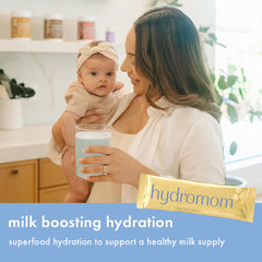 Boobie Hydromom glass with ice illustrating a refreshing blue raspberry lemonade.