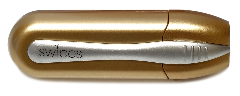 Calabria Swipes Mini scratch-safe design prevents lens damage during cleaning