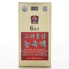 Dae Han Red Ginseng 6-Year Extract spoon-dispensing setup for accurate portions.