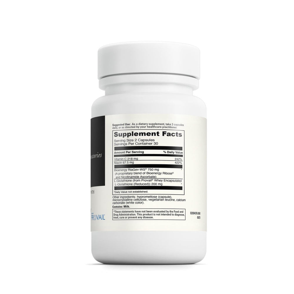 Capsules close‑up highlighting the NAD+ and glutathione delivery.