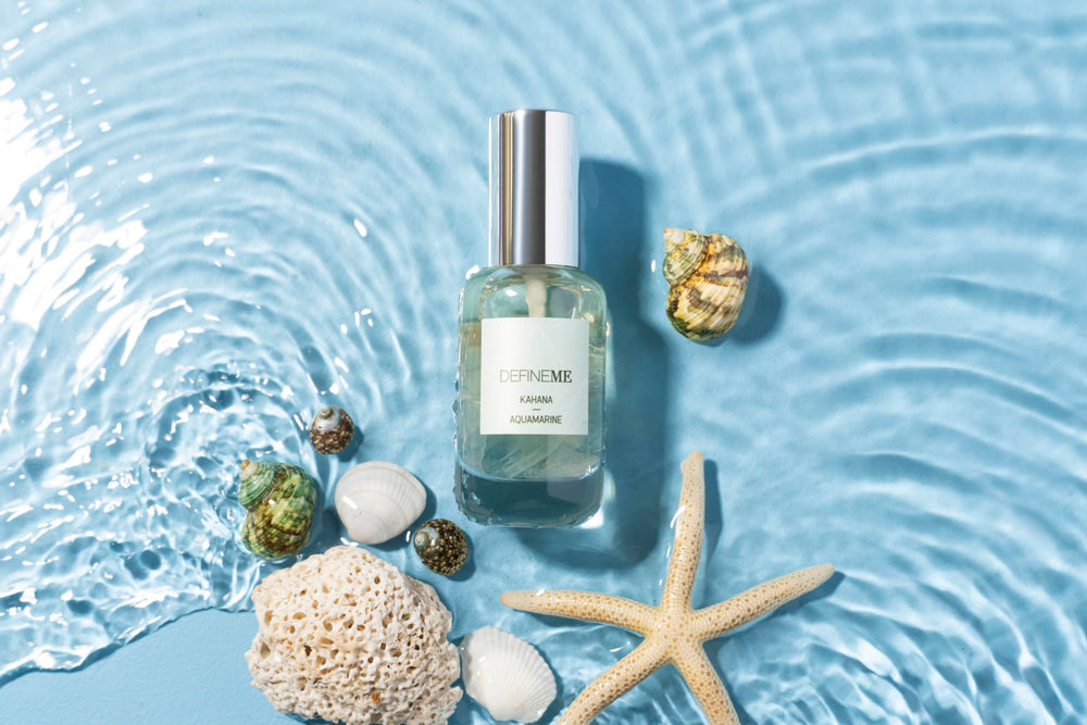 DefineMe Kahana coconut water note offers a refreshing aura for warm days.