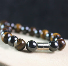 Ecooon hematite detail—polished finish and refined craftsmanship