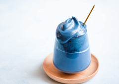 Food to Live Blue Spirulina Powder label close-up confirms non-irradiated, non-GMO quality.