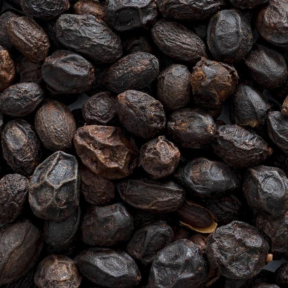 Frontier Co-op saw palmetto berries rich in fatty acids for flavorful blends.
