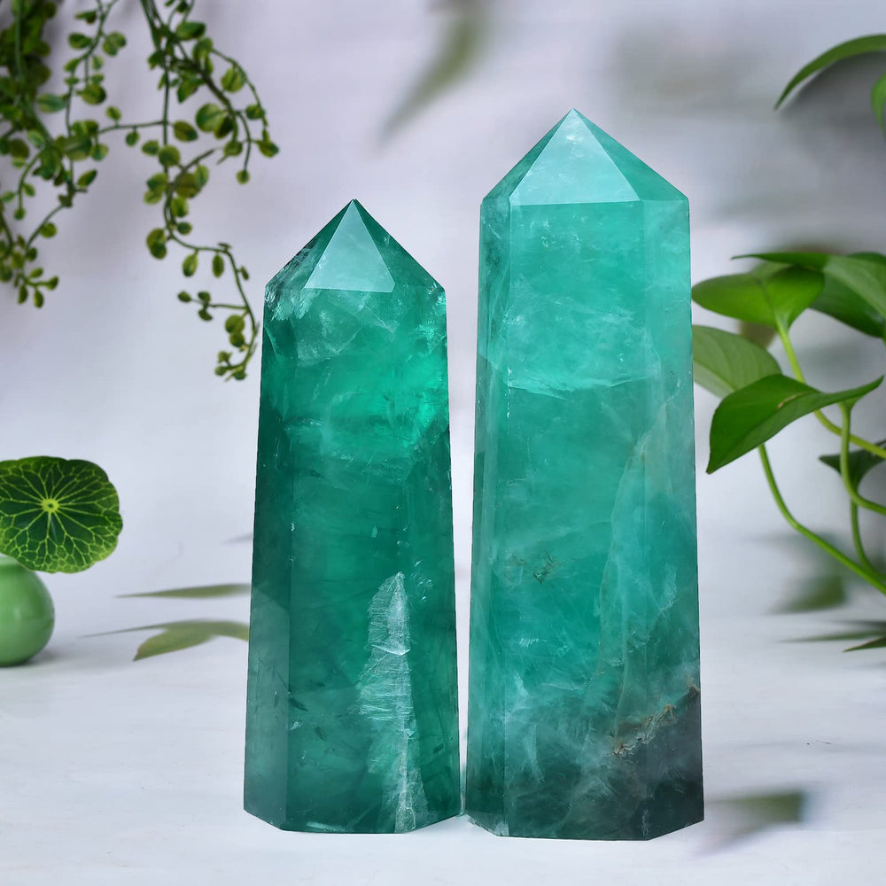 FZBHRO hand-carved quartz wand showing unique patterns