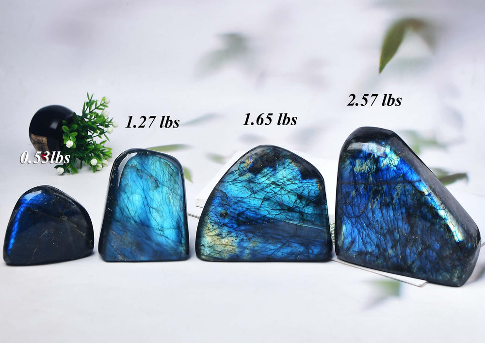 FZBHRO Labradorite altar display stone adds serene decor to sacred corners.