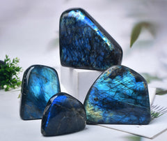 FZBHRO Labradorite natural markings make a unique display for collections.