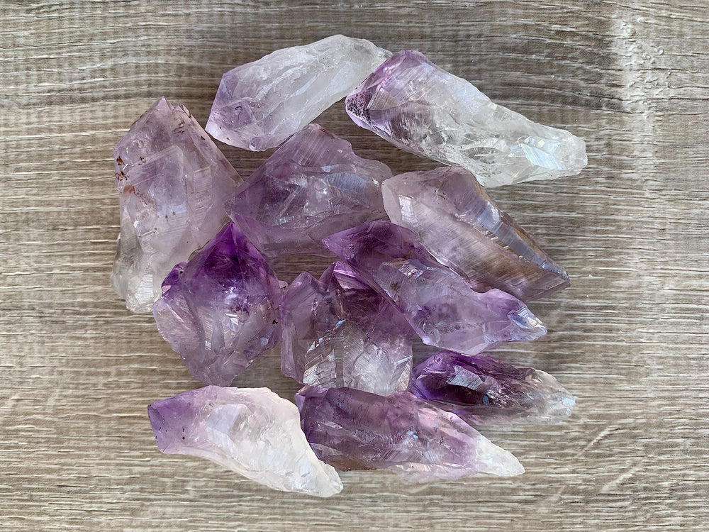 GAF TREASURES amethyst point for meditation and chakra balancing.