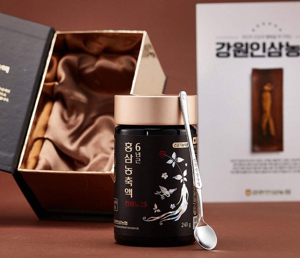 Gangwoninsam concentrate jar with six-year ginseng concentrate.