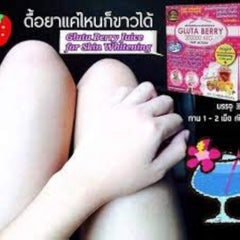 Dissolving Gluta Berry Drink Punch in water for quick skin support