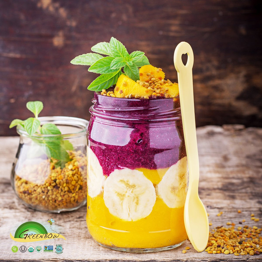 Spoon-dispense scene with Greenbow pollen for easy daily portions.
