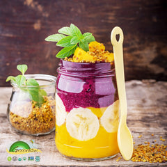 Spoon-dispense scene with Greenbow pollen for easy daily portions.