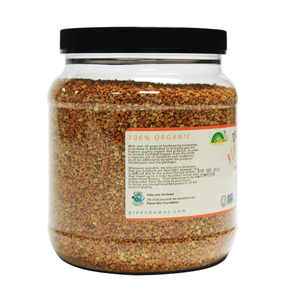 Dispense-friendly Greenbow jar shows easy sprinkle deployment of pollen onto food.