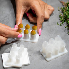 Hoxycom included droppers for accurate ingredient dosing.