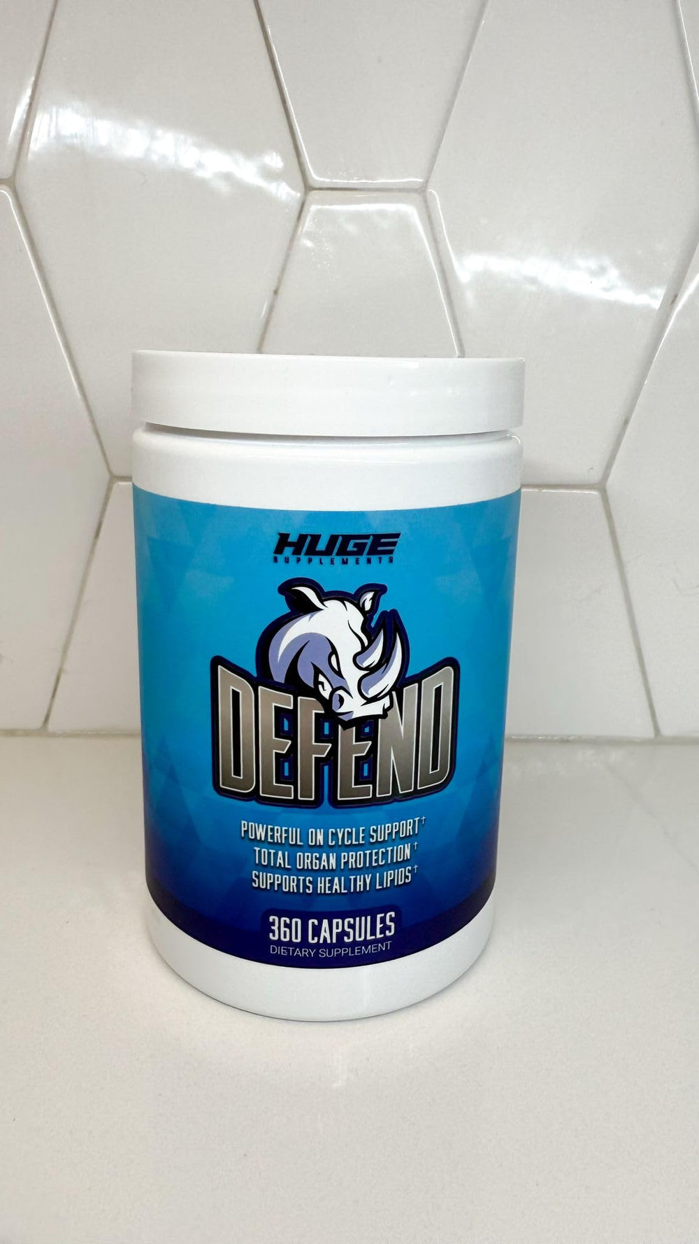 Huge Supplements Defend Cycle Support logo on the bottle