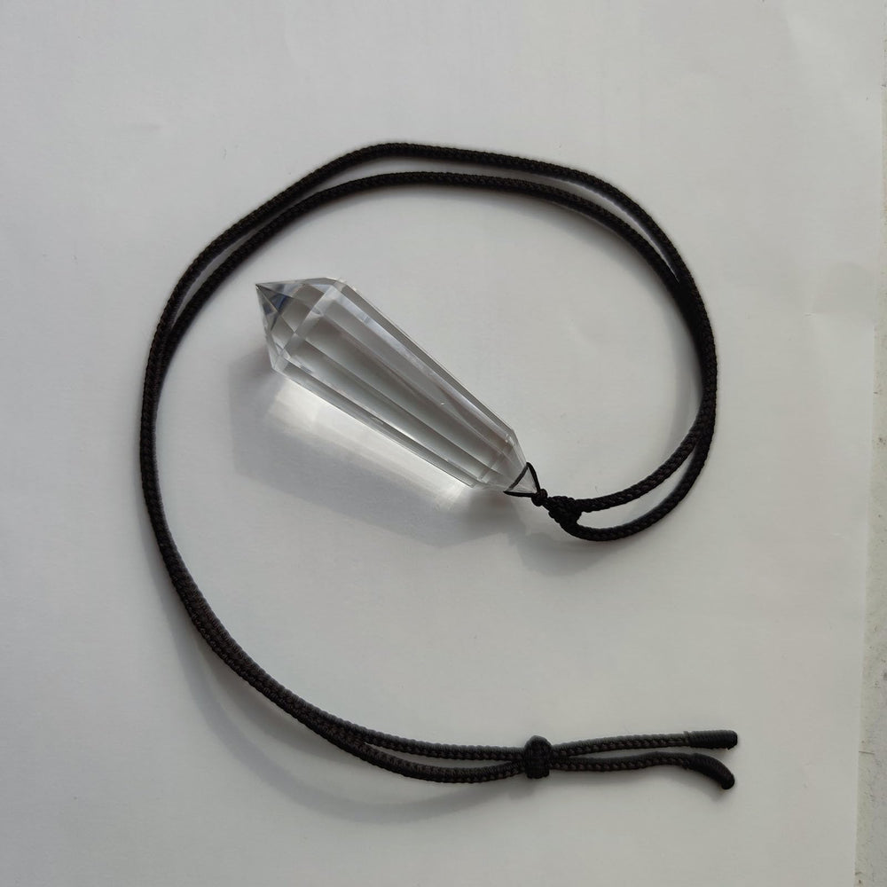 jdflying Clear Quartz Pendant packaging image conveys care and gifting appeal