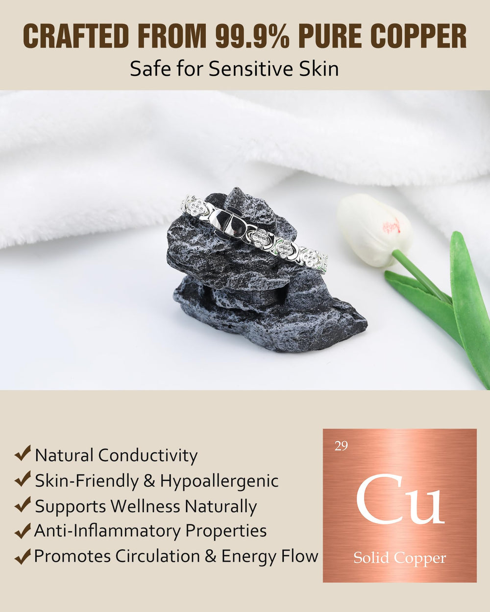 Jecanori four-leaf-clover silhouette adds elegant charm to the design.
