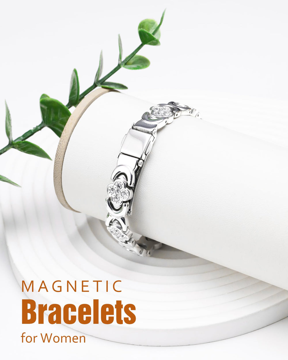 Jecanori designed for comfortable all-day wear and easy adjustment.
