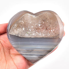 JIC Gem large agate heart gift-ready packaging makes a thoughtful keepsake.