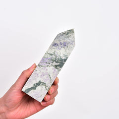 JIC Gem tetrahedral quartz wand highlighting the single-point apex