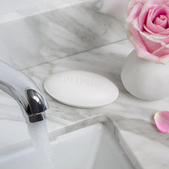 Joylux SHEBar light mandarin scent for a refreshing cleanse.
