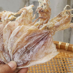 LIFAF dried squid sliced pieces show uniform texture for easy snacking.