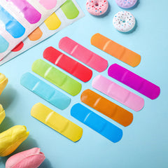 Lounsweer kids bandages made of soft PE material, latex-free.