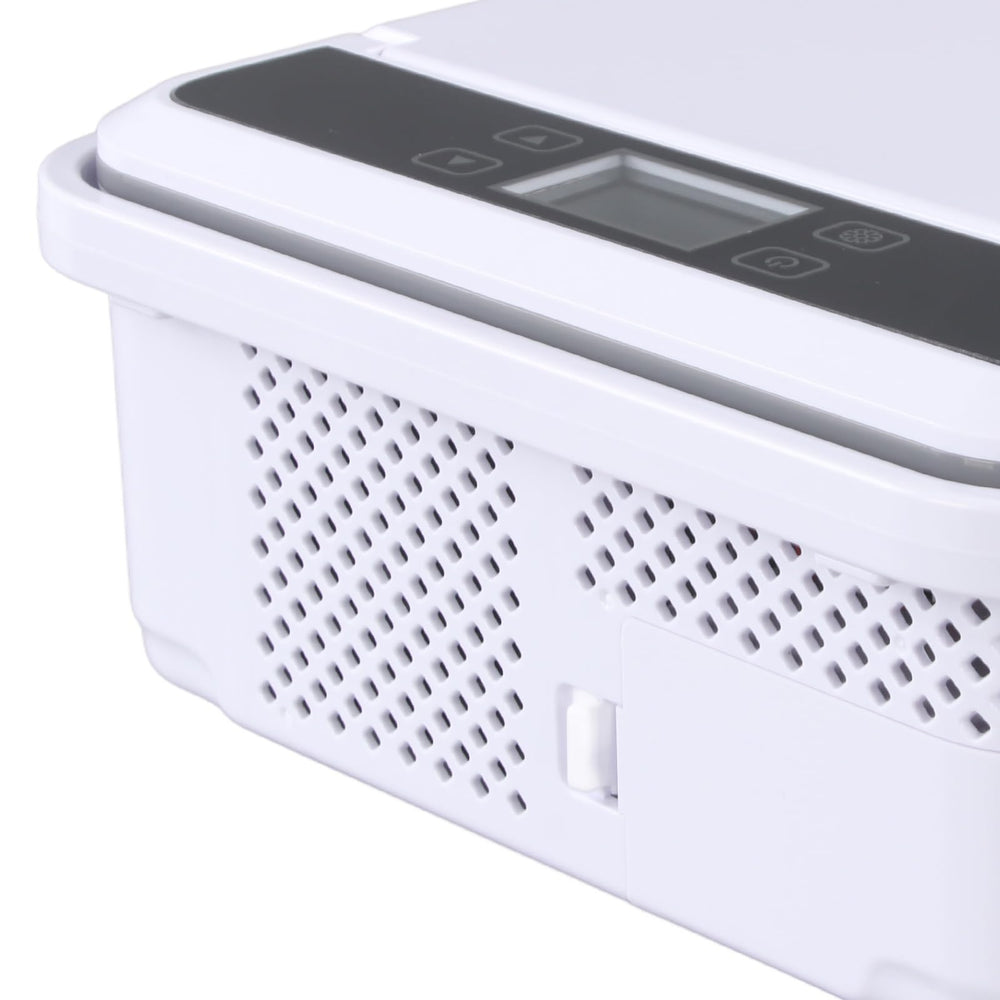Luqeeg packaging includes box, USB cable, adapter, and accessory components.