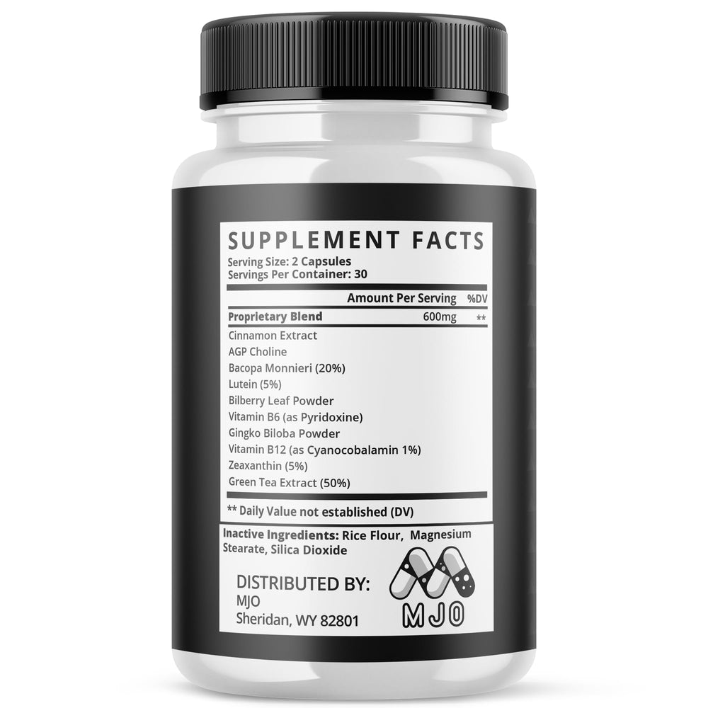 Active adults using Laellium during workouts for wellness support.