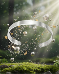My Kalm Bracelet menopause hero illustrates discreet support for daily temperature balance