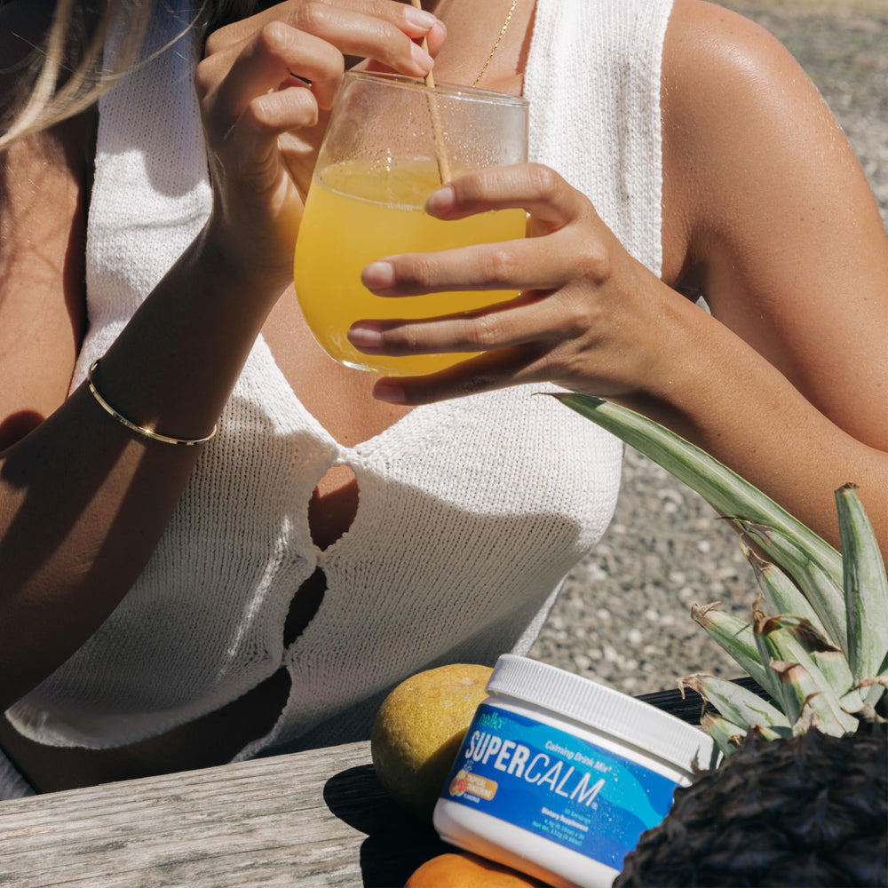 Nello SuperCalm measuring spoon capturing precise, sugar-free preparation.
