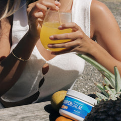 Nello SuperCalm measuring spoon capturing precise, sugar-free preparation.