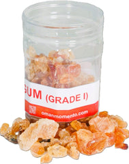 Oman Momento Gum Arabic powder with a scoop ideal for smoothies.