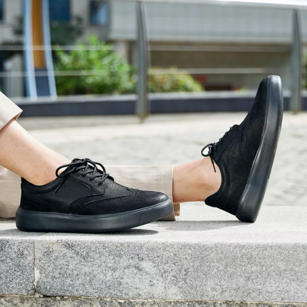 OrthoComfoot genuine leather upper offers a premium, breathable feel.