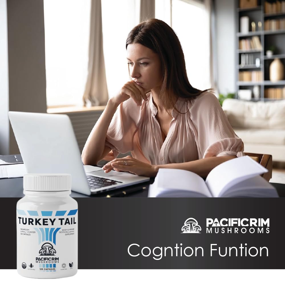 Pacific Rim Mushrooms turkey tail capsules in a glass of water suggests easy ingestion.
