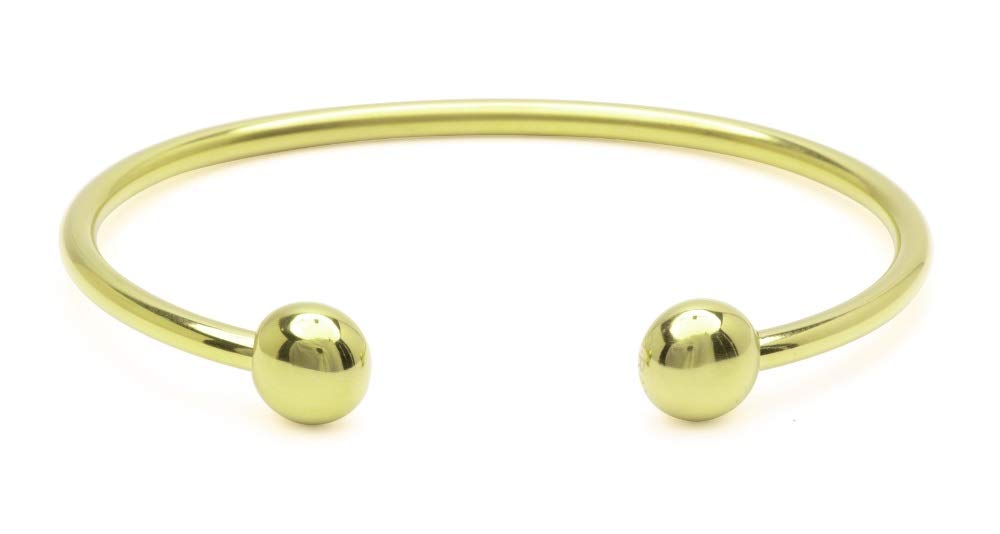 QRAY stainless steel band offers durable, unisex style for daily wear.