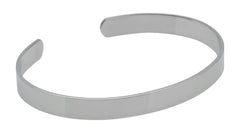 QRAY Lite Steel Golf Bracelet during activity, suggesting reliable companion for golf and workouts.