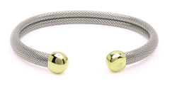 QRAY Milano mesh band close-up showing breathable weave and sleek finish.