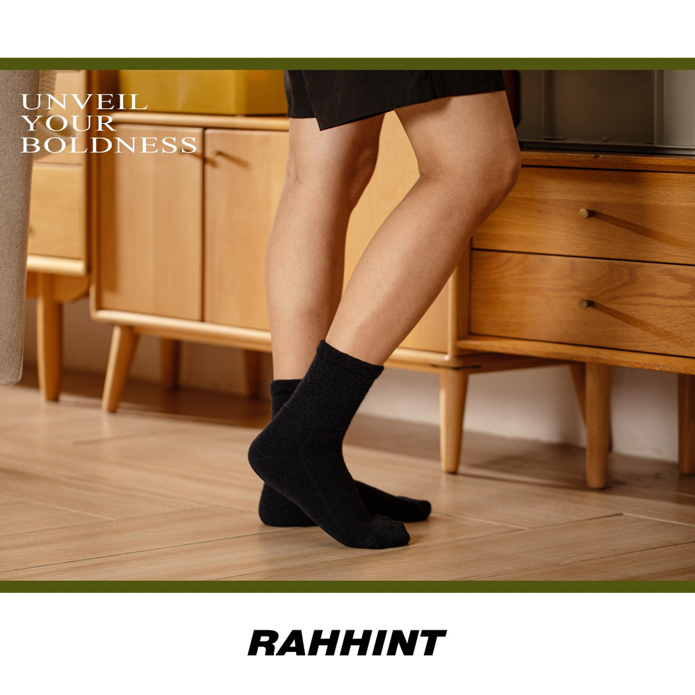 Rahhint extra-wide cushioned sole supports warmth and daily comfort.