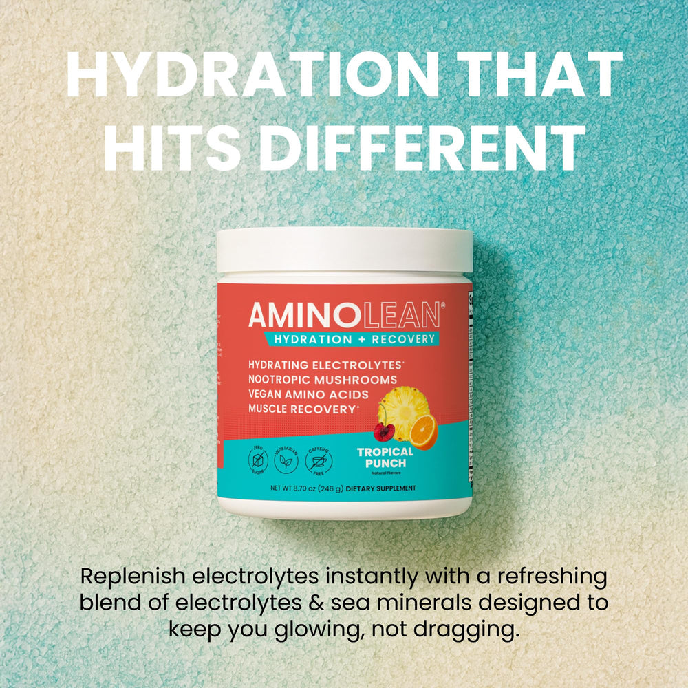 Scoop of AminoLean Recovery to measure the serving for gym sessions.