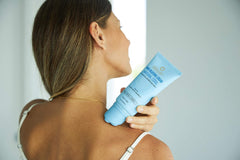 Rubbing Dots cream with menthol scent provides refreshing, fast-absorbing feel.